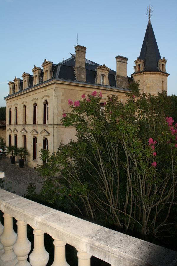 Hôtel La Tour Perrier Eyrans-de Soudiac Extérieur photo